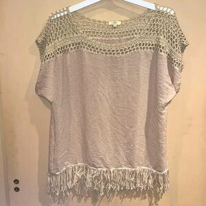 Kori America short sleeve mixed media top size large, cream light weight